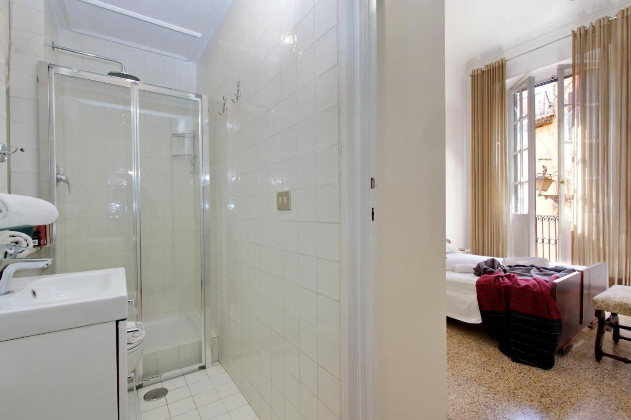 4Bnb - Tiberina Spacious Apartment Rome Luaran gambar