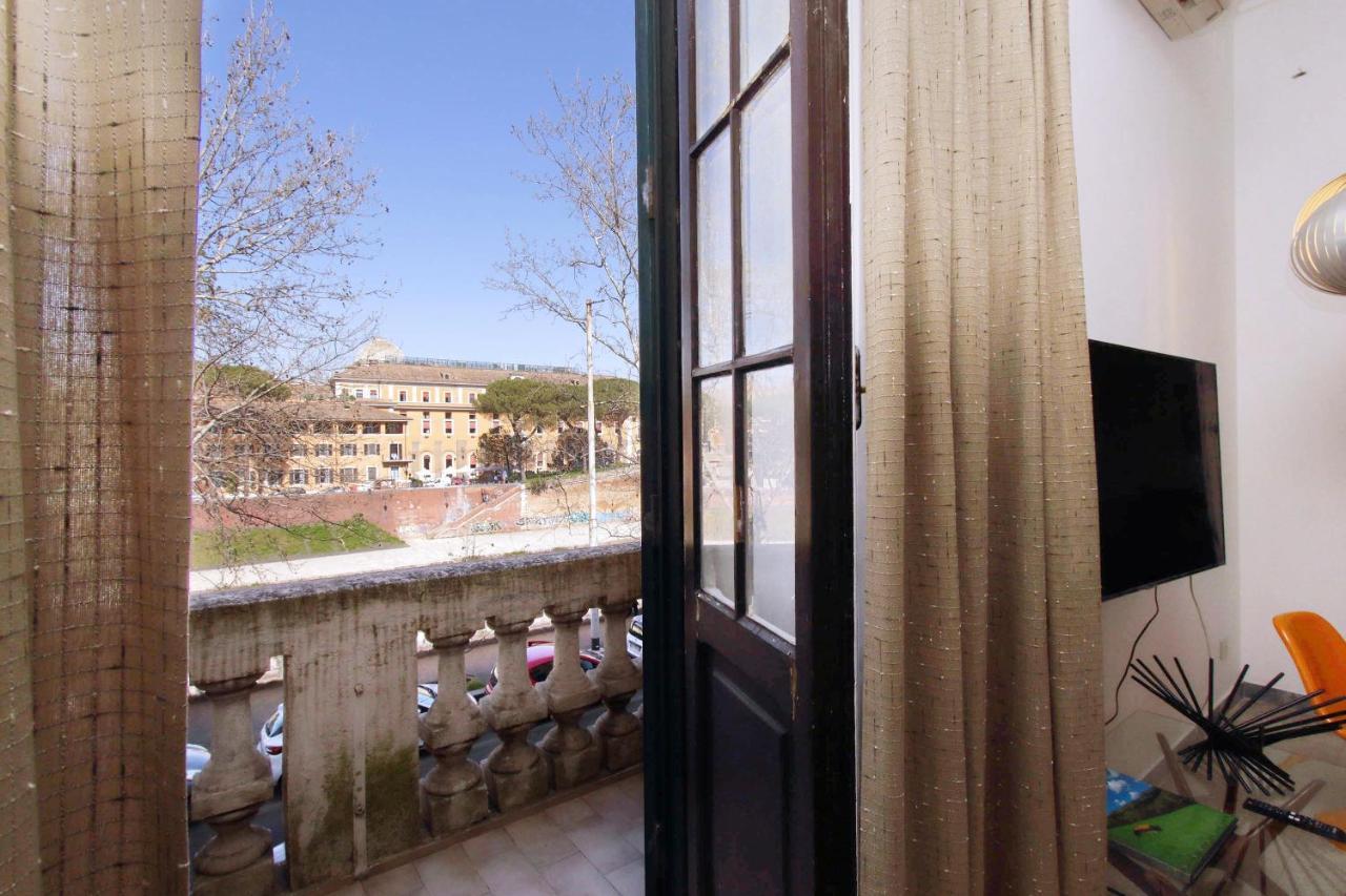4Bnb - Tiberina Spacious Apartment Rome Luaran gambar